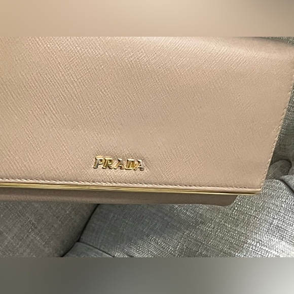 PRADA Saffiano Metal Bar Continental Flap Wallet Argila - Picture 4 of 16